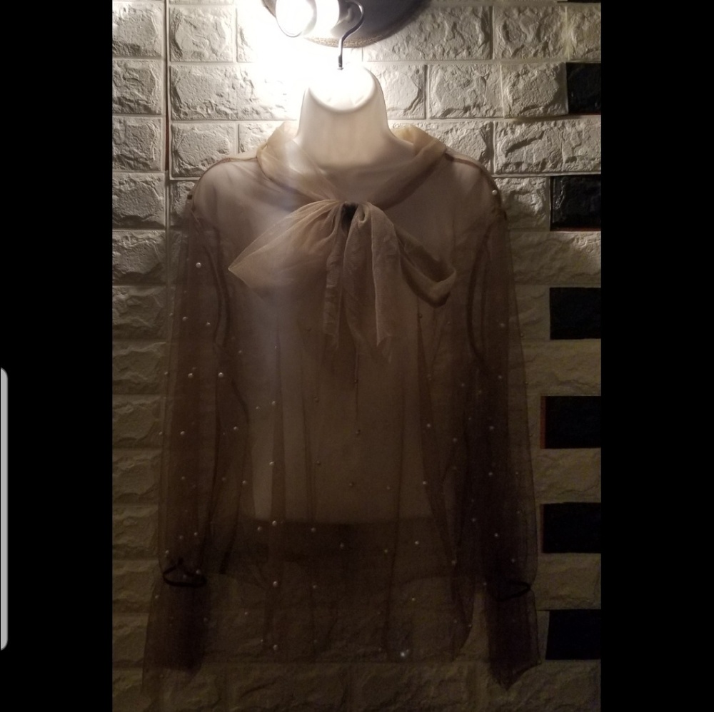 Nude beads mesh.